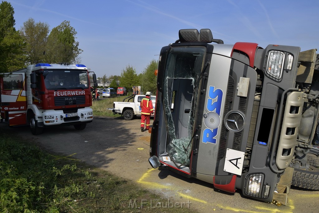 Schwerer VU LKW Zug Bergheim Kenten Koelnerstr P197.JPG - Miklos Laubert